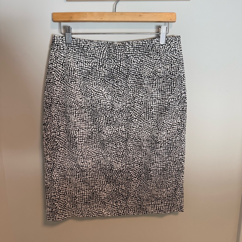 Banana Republic Patterned Pencil Skirt